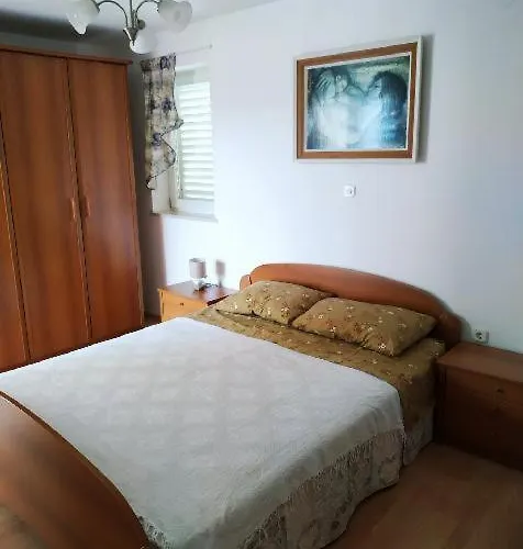 Gostinjska kuća Ines 4*